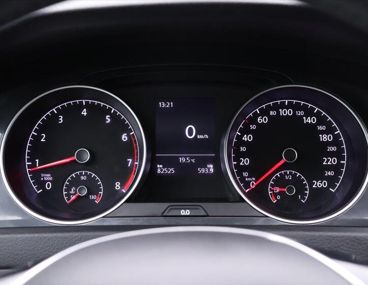 Volkswagen Golf 20