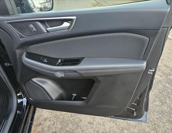 Ford S-MAX 39