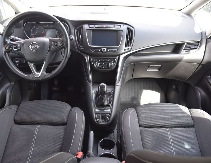 Opel Zafira 23