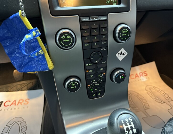 Volvo V50 11