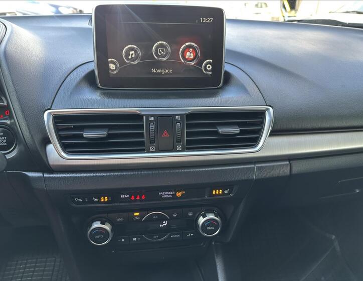 Mazda 3 16