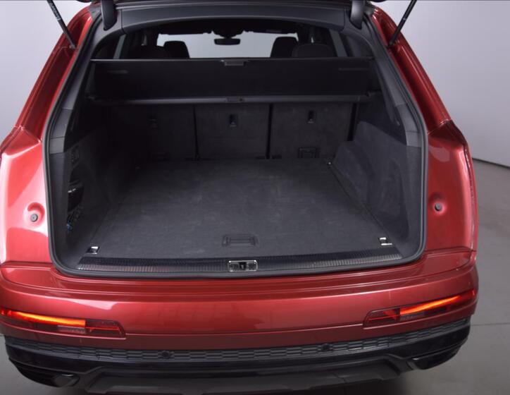 Audi Q7 10
