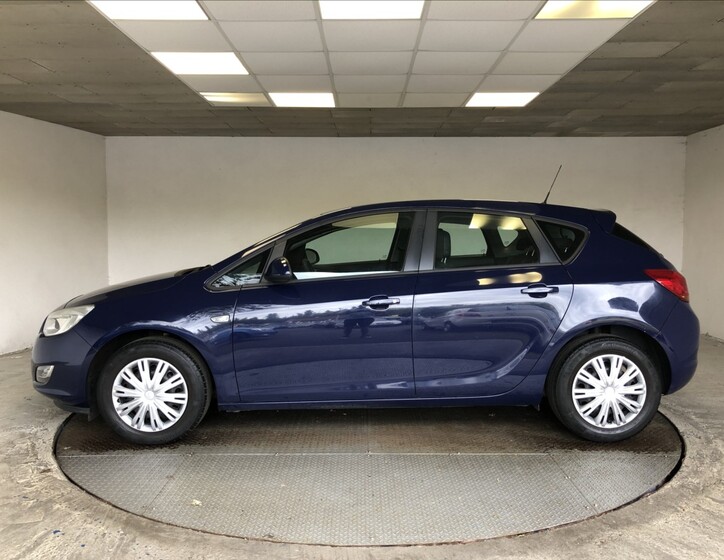 Opel Astra 4