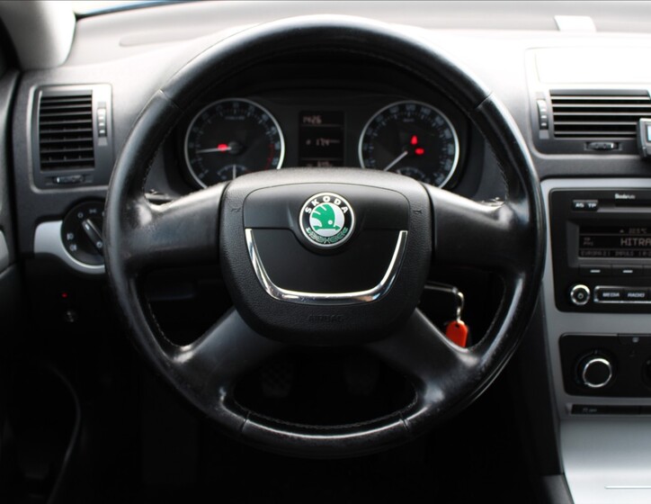 Škoda Octavia 10