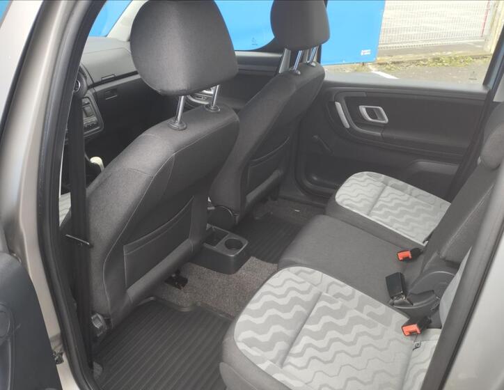 Škoda Roomster 10