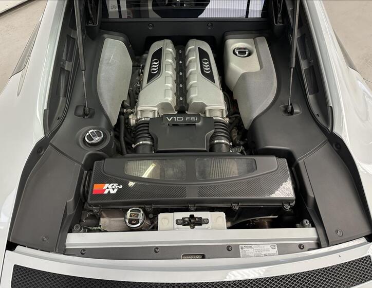 Audi R8 5