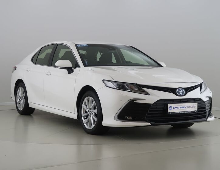 Toyota Camry 3