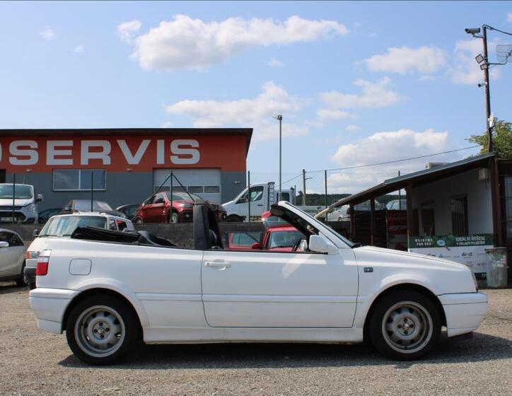 Volkswagen Golf 11