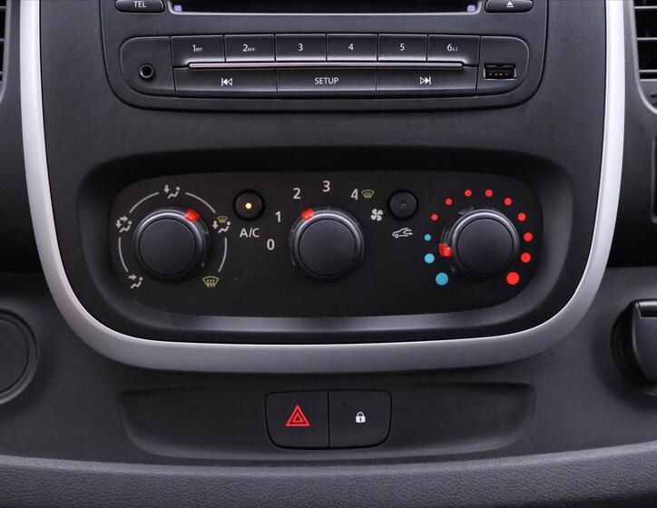 Renault Trafic 22