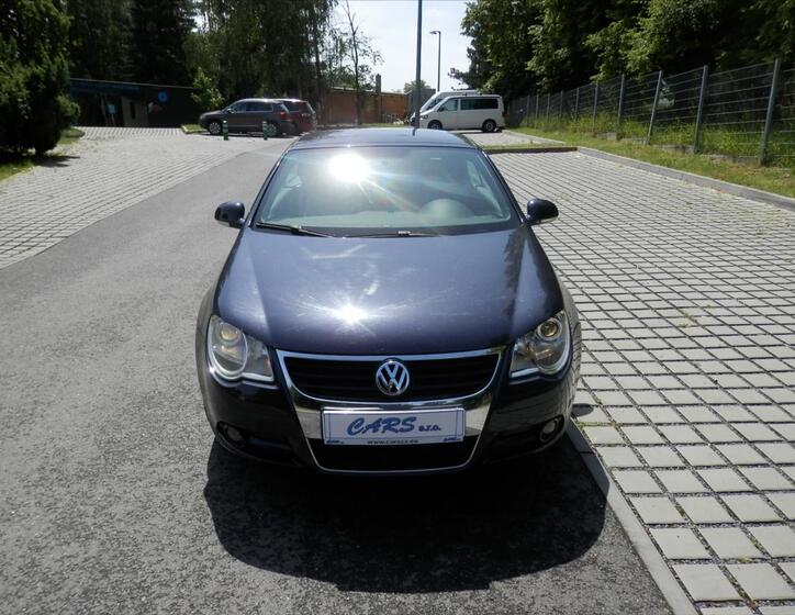 Volkswagen EOS 4