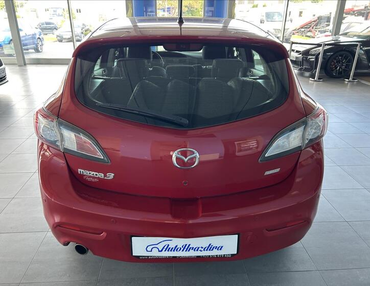 Mazda 3 4