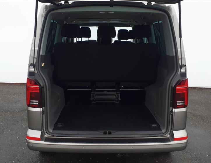 Volkswagen Caravelle 26
