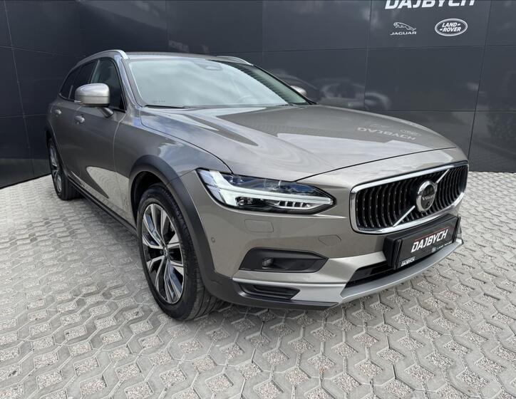 Volvo V90 24