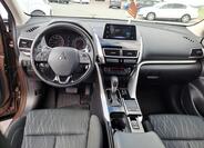 Mitsubishi Eclipse Cross 8