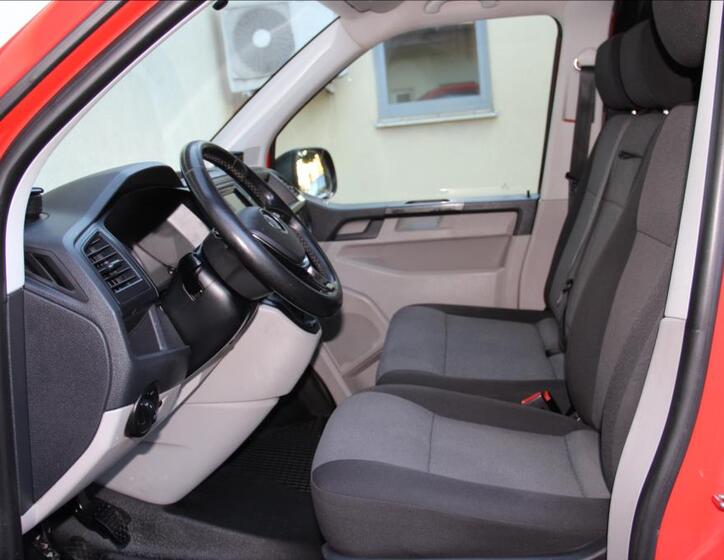 Volkswagen Transporter 12