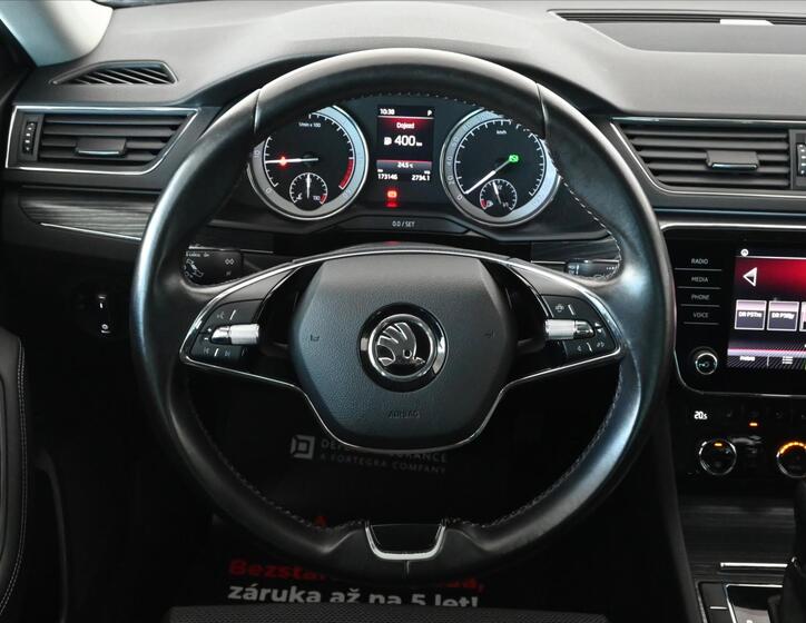 Škoda Superb 16