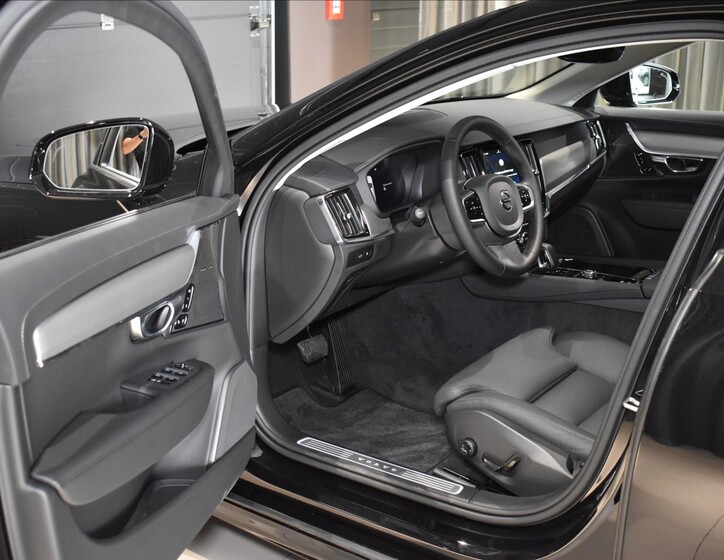 Volvo V90 14
