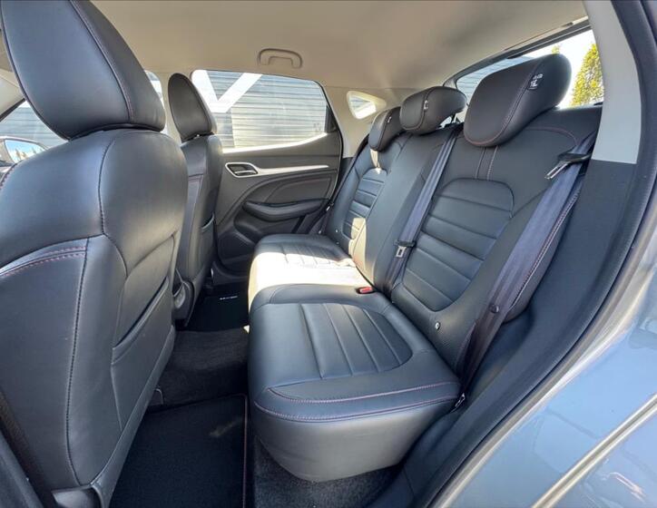 MG ZS 23