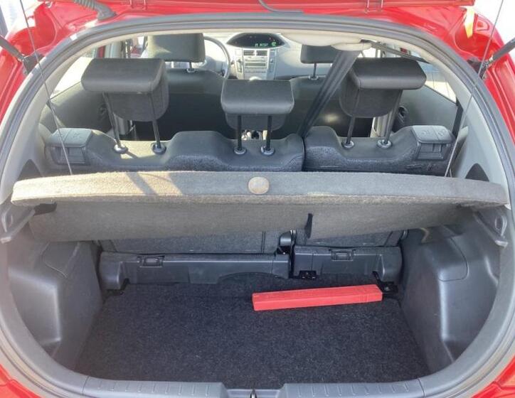 Toyota Yaris 21