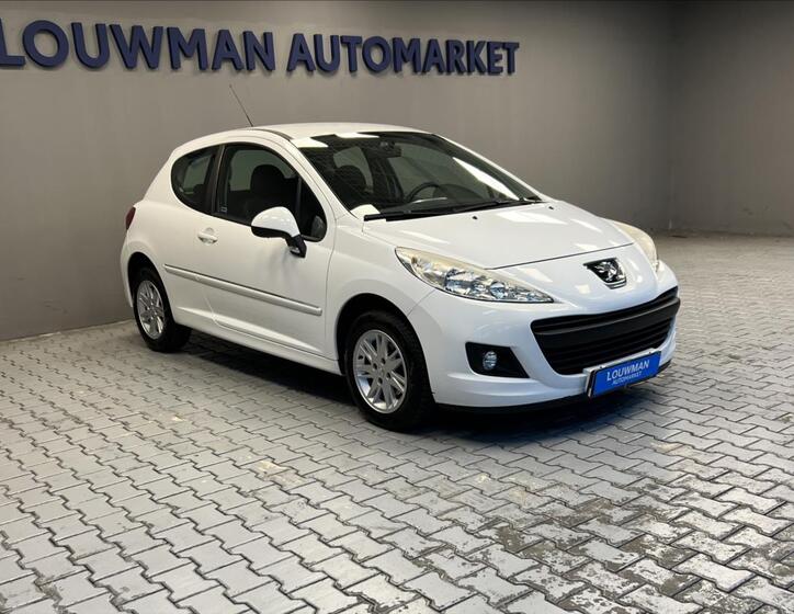 Peugeot 207 11