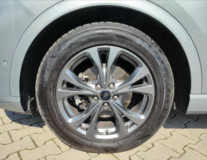 Ford Kuga 9