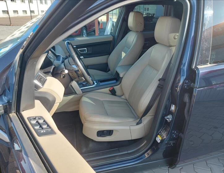 Land Rover Discovery Sport 9