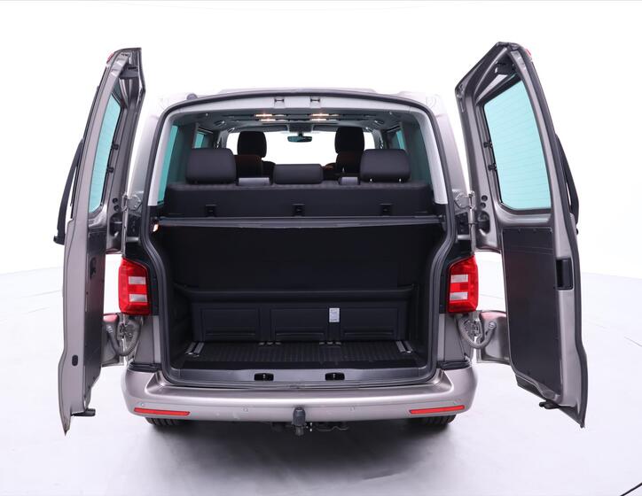 Volkswagen Multivan 9