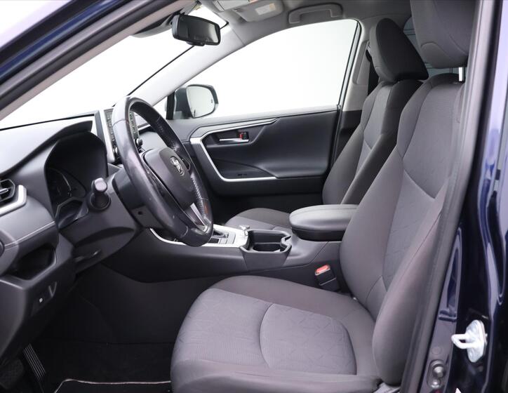 Toyota RAV4 11