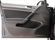 Volkswagen Golf 10