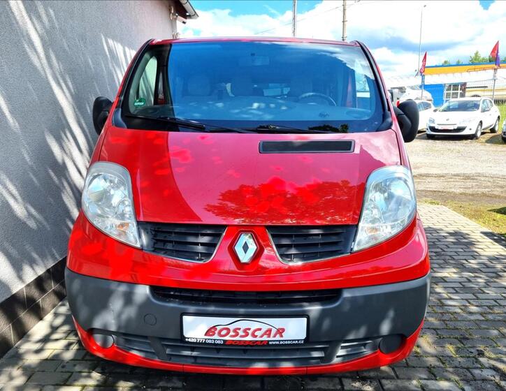 Renault Trafic 10