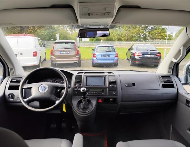 Volkswagen Caravelle 15