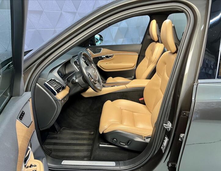 Volvo XC90 9