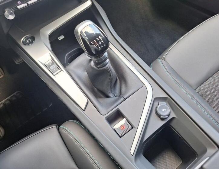 Peugeot 308 13