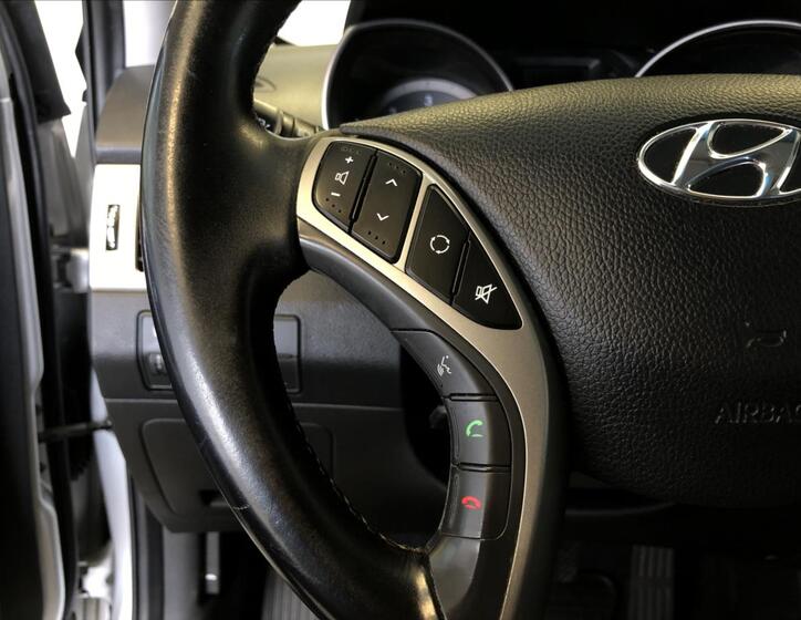 Hyundai i30 19