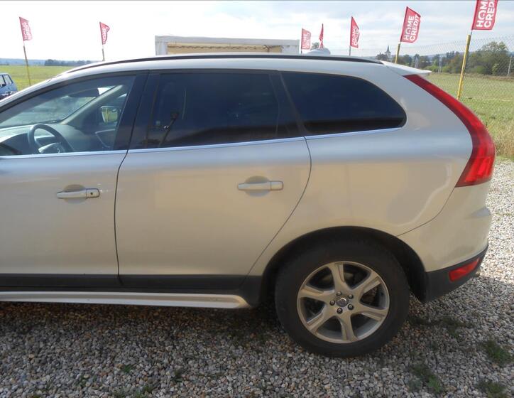 Volvo XC60 9
