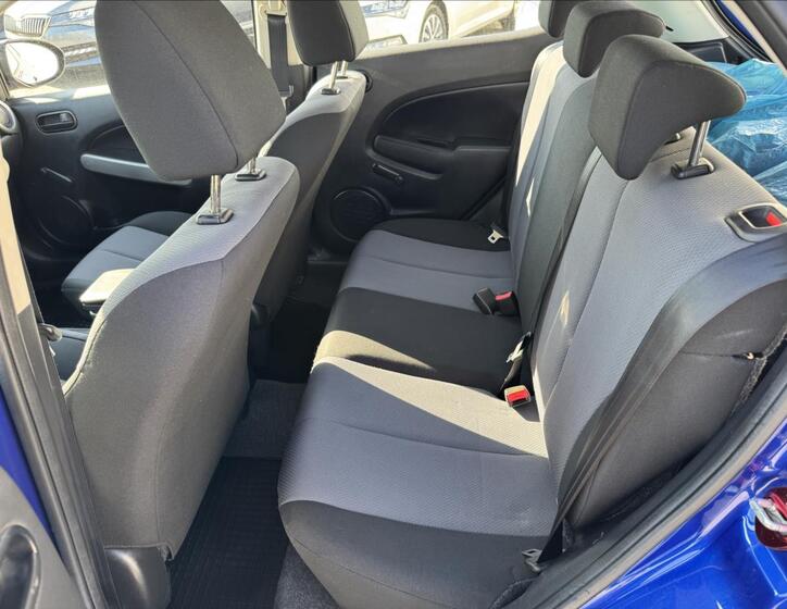 Mazda 2 14