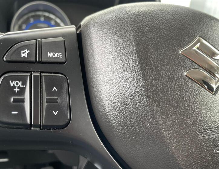 Suzuki Baleno 15