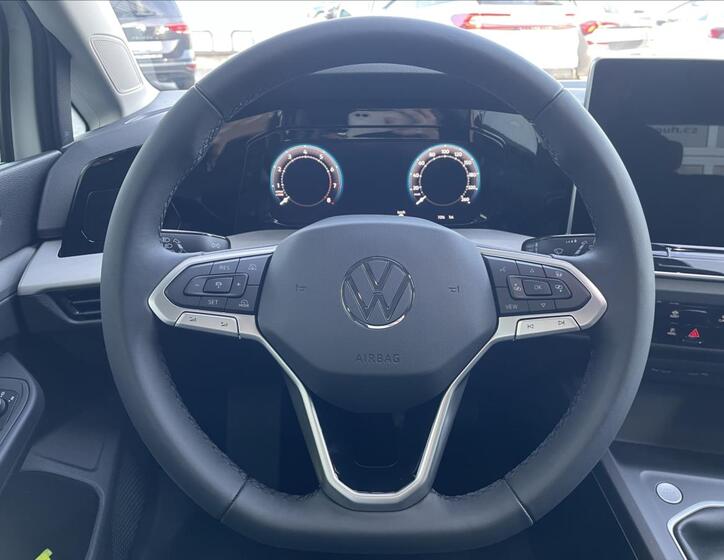 Volkswagen Golf 13
