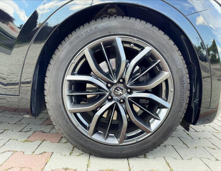 Maserati Levante 14