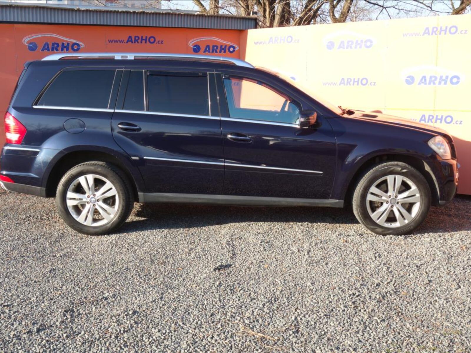 Mercedes-Benz GL 8