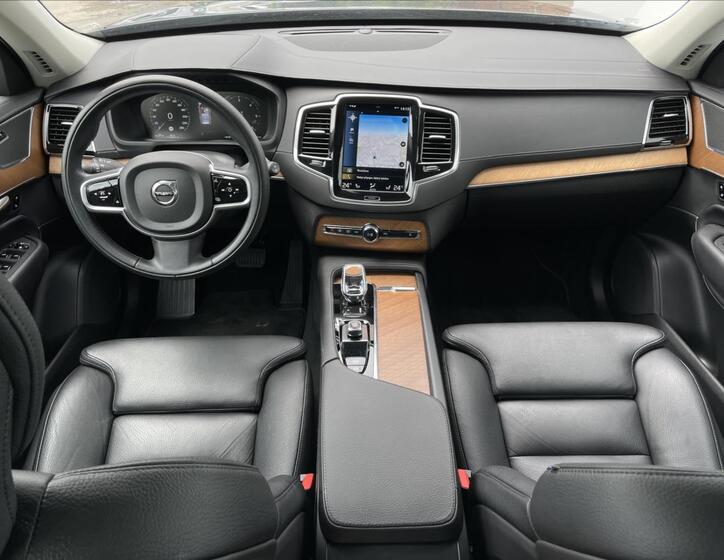 Volvo XC90 6