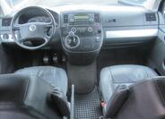 Volkswagen Multivan 12