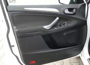 Ford Galaxy 26