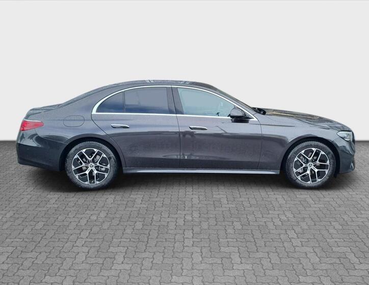Mercedes-Benz Třídy E 6