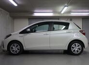 Toyota Yaris 8