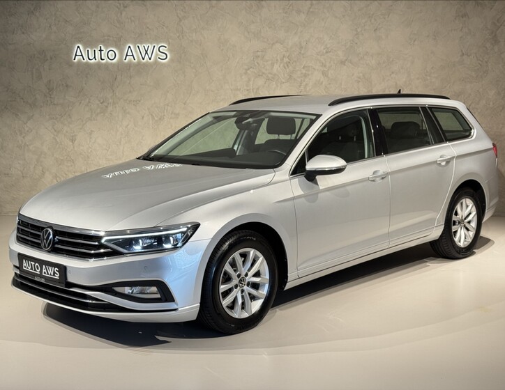Volkswagen Passat 1