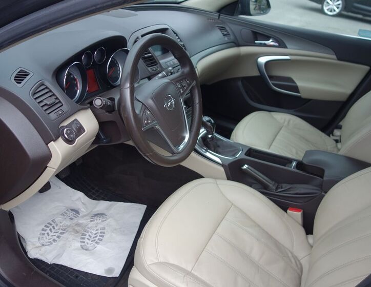 Opel Insignia 11