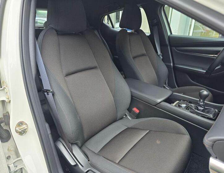 Mazda 3 23