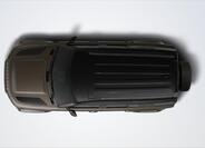 Land Rover Defender 4