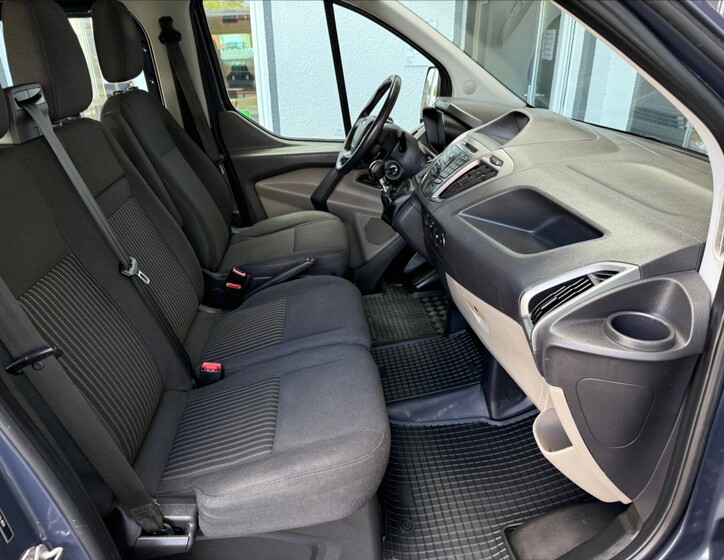 Ford Transit Custom 12